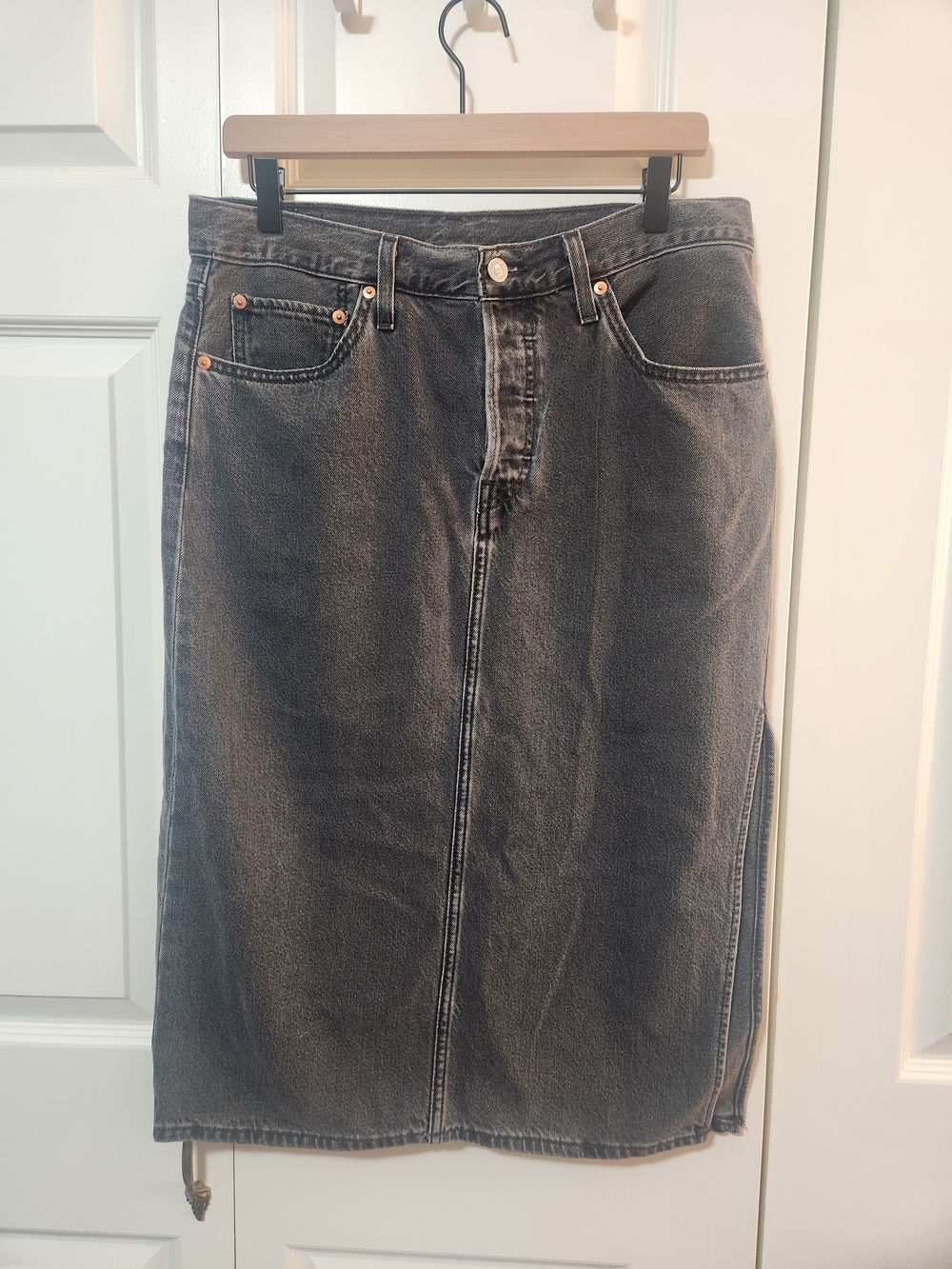 Levi's Black Washed Denim Midi Skirt